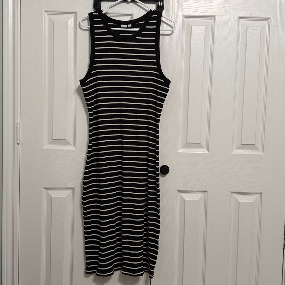 GAP Black and White Striped midi dress